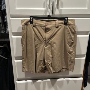 Under Armor Men’s Golf Shorts Size 34